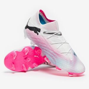 PUMA FUTURE 7 ULTIMATE FG/AG

COLOR: Puma White/Puma Black/Poison Pink